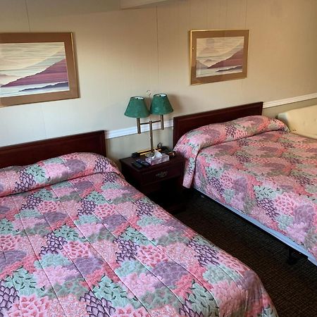 Orono Twin Oaks Motel מראה חיצוני תמונה
