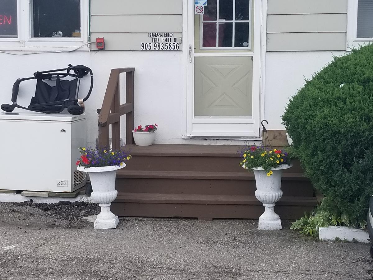 Orono Twin Oaks Motel מראה חיצוני תמונה