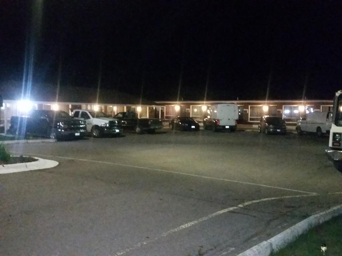 Orono Twin Oaks Motel מראה חיצוני תמונה
