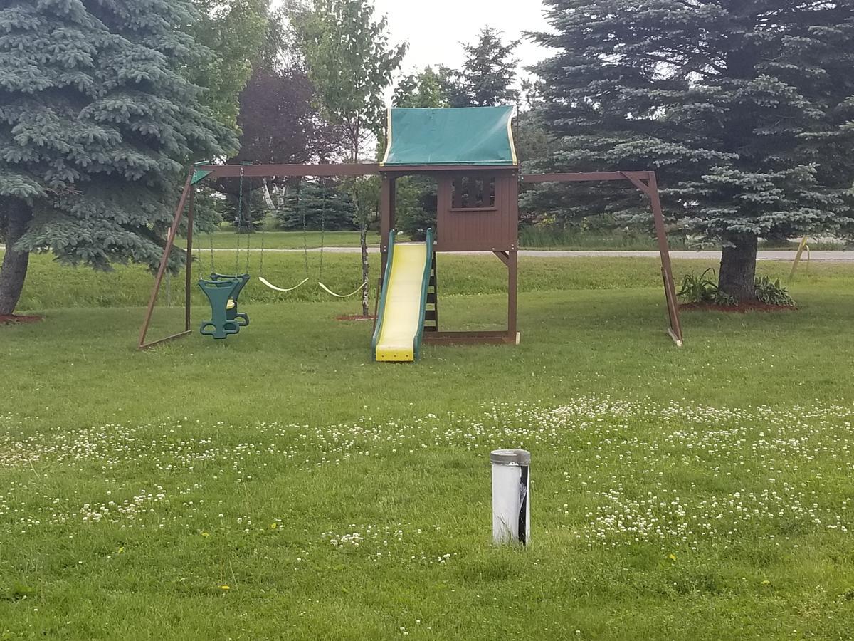 Orono Twin Oaks Motel מראה חיצוני תמונה