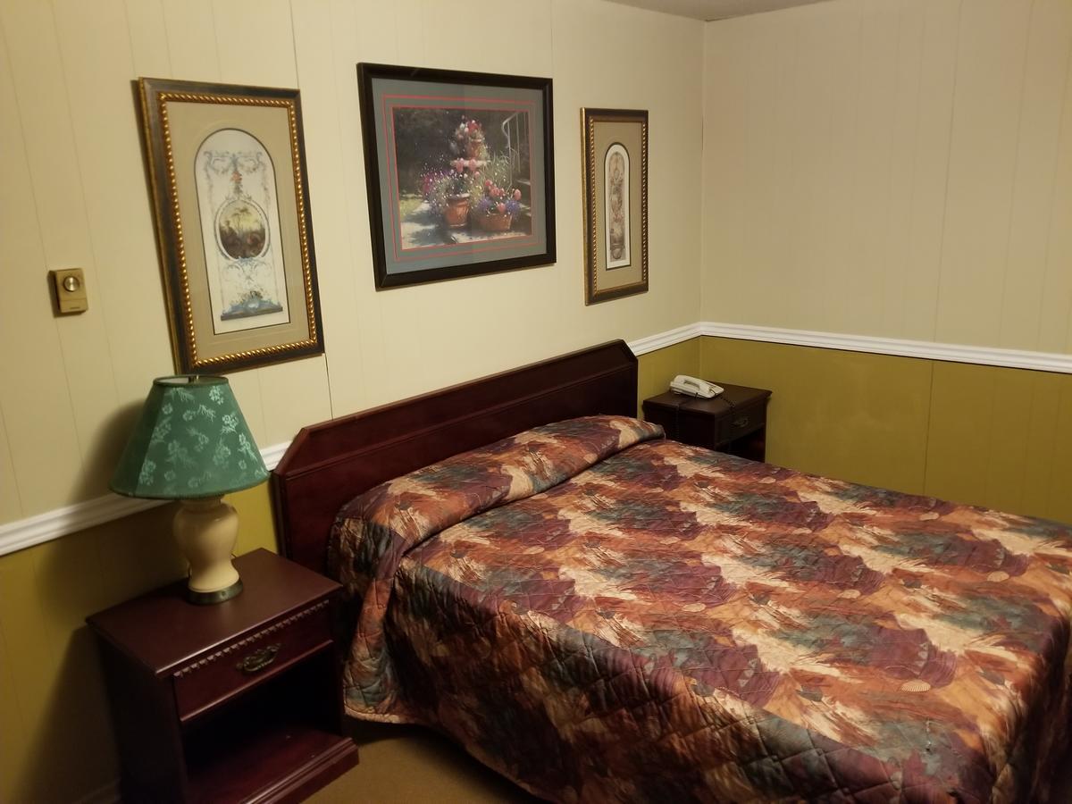 Orono Twin Oaks Motel מראה חיצוני תמונה