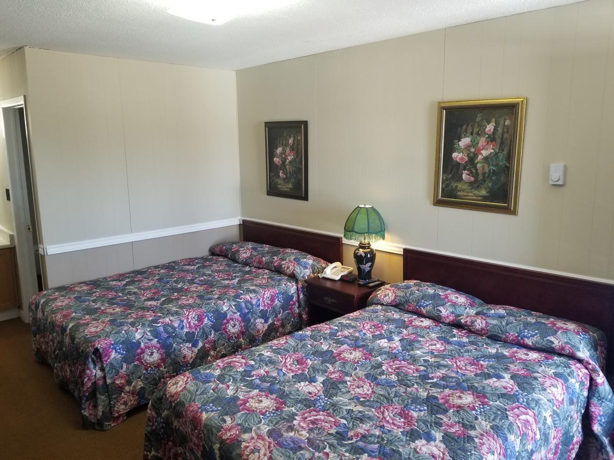 Orono Twin Oaks Motel מראה חיצוני תמונה